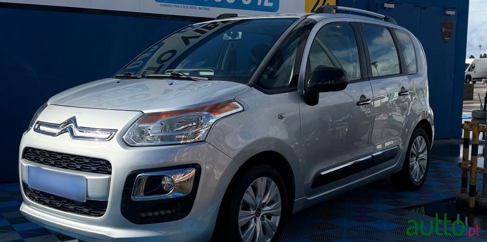 2017' Citroen C3 Picasso photo #3