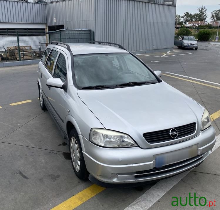 2000' Opel Astra Caravan photo #1