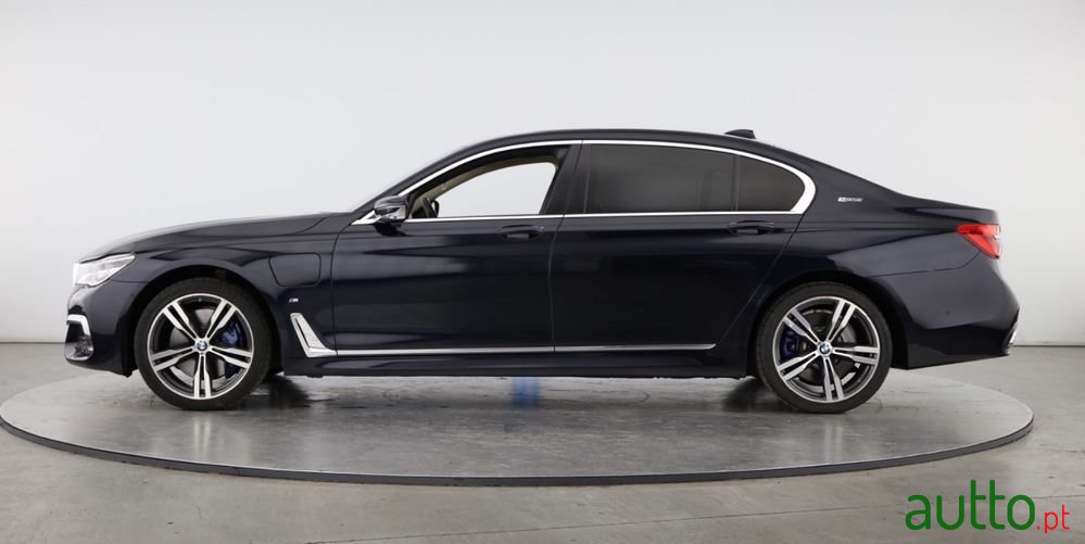 2018' BMW Série 7 photo #5