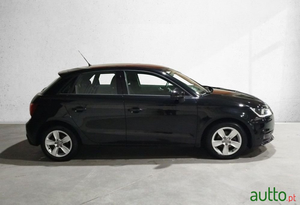 2016' Audi A1 Sportback photo #4