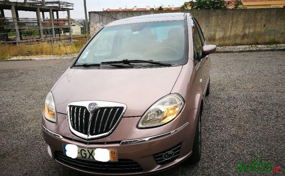 2008' Lancia Musa photo #2