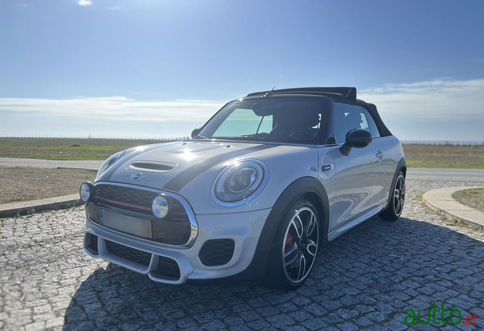 2016' MINI John Cooper Works photo #2