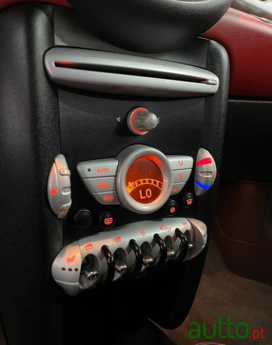 2009' MINI Cabrio photo #6