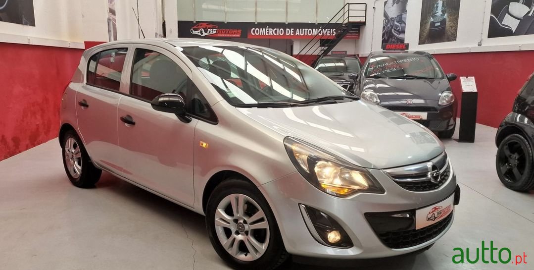 2014' Opel Corsa photo #1