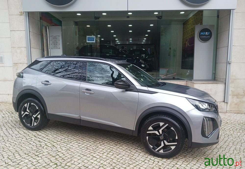 2024' Peugeot 2008 photo #2