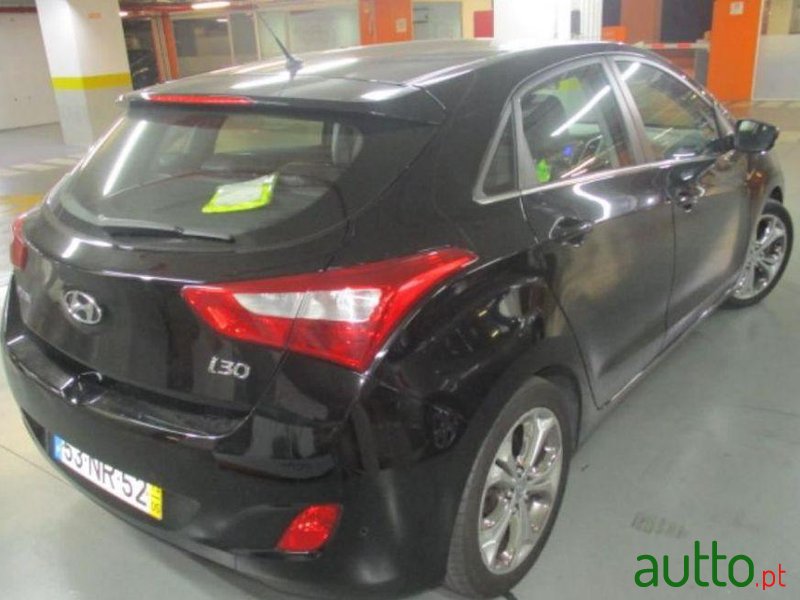 2013' Hyundai I30 1.6 Crdi Style photo #2