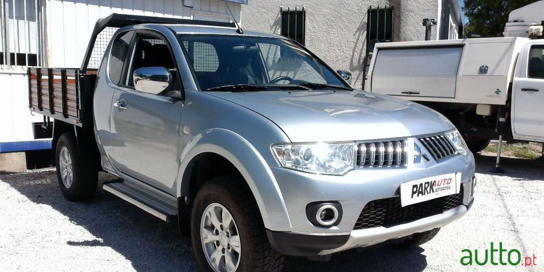 2013' Mitsubishi L200 photo #4