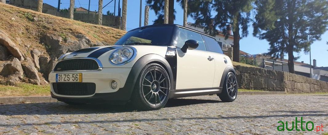 2008' MINI Cooper S photo #2