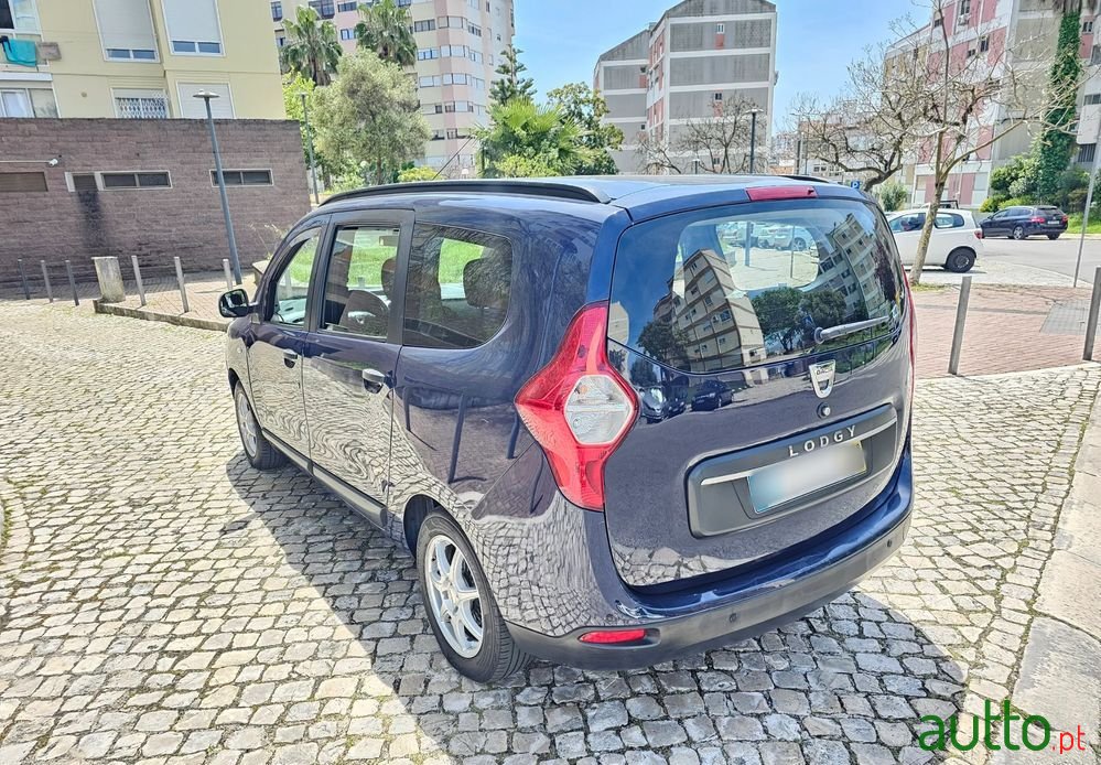 2018' Dacia Lodgy photo #4
