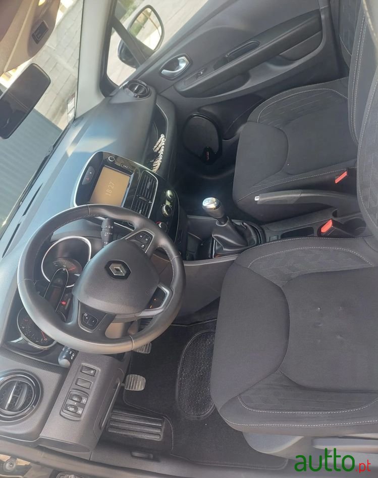 2018' Renault Clio photo #6