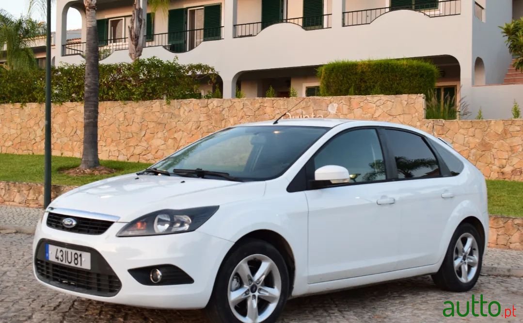 2010' Ford Focus photo #1