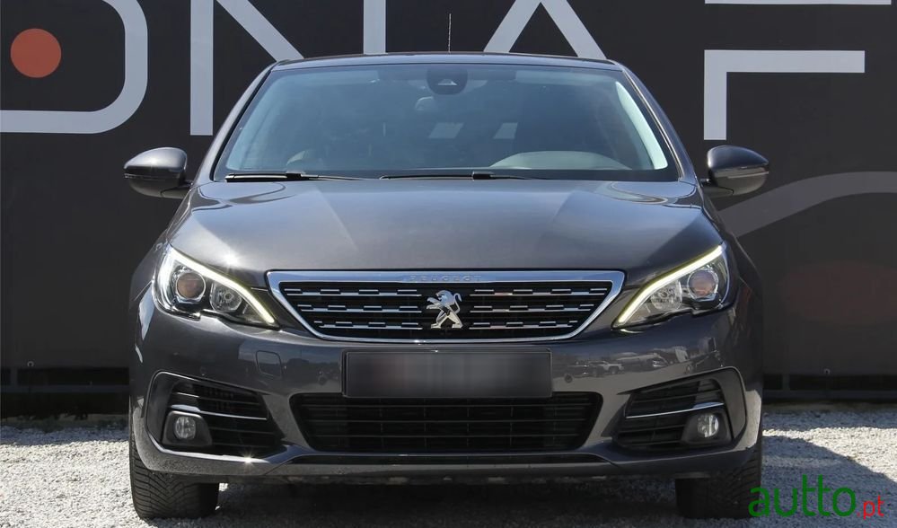 2019' Peugeot 308 photo #2