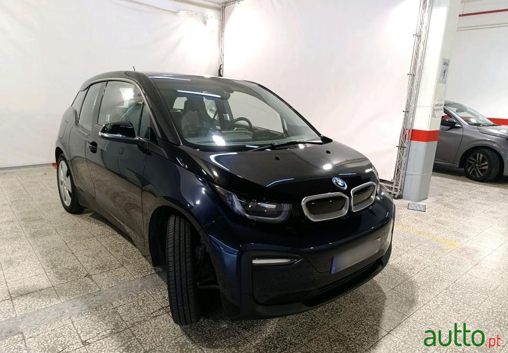 2022' BMW Série I 120Ah photo #4