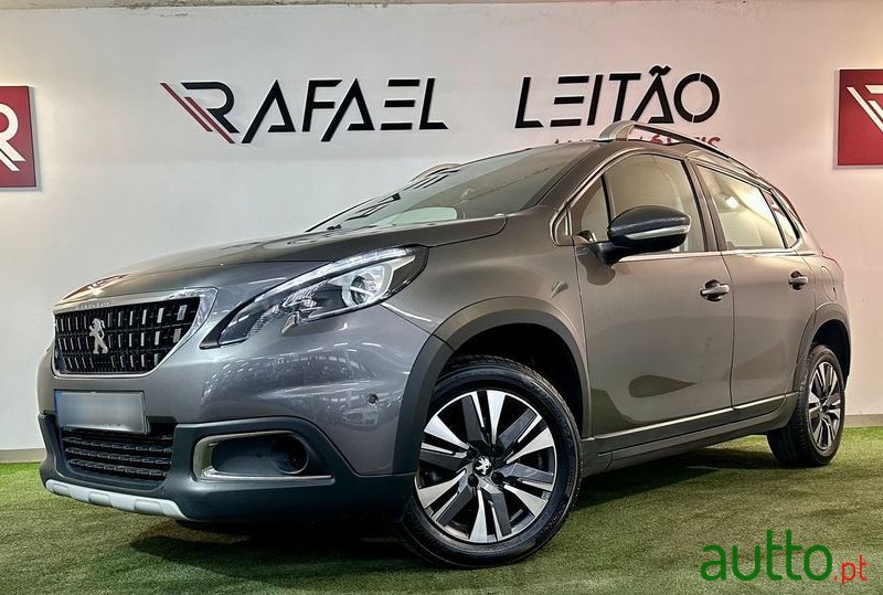 2019' Peugeot 2008 photo #1