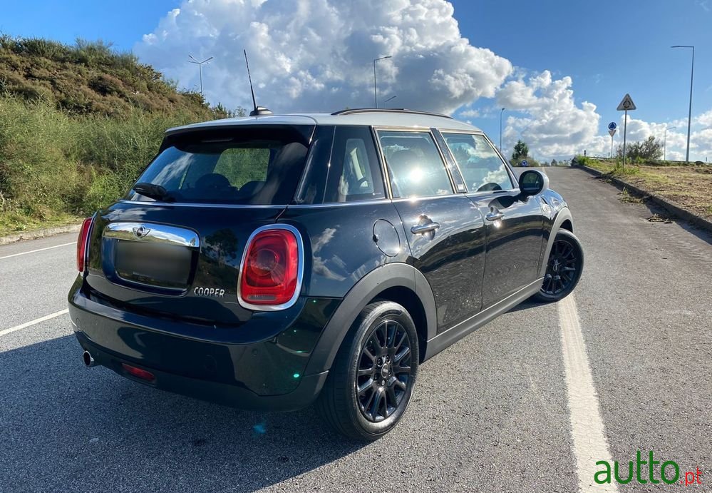 2016' MINI Cooper Auto photo #3