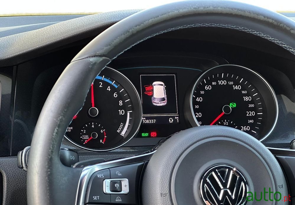 2015' Volkswagen Golf photo #6