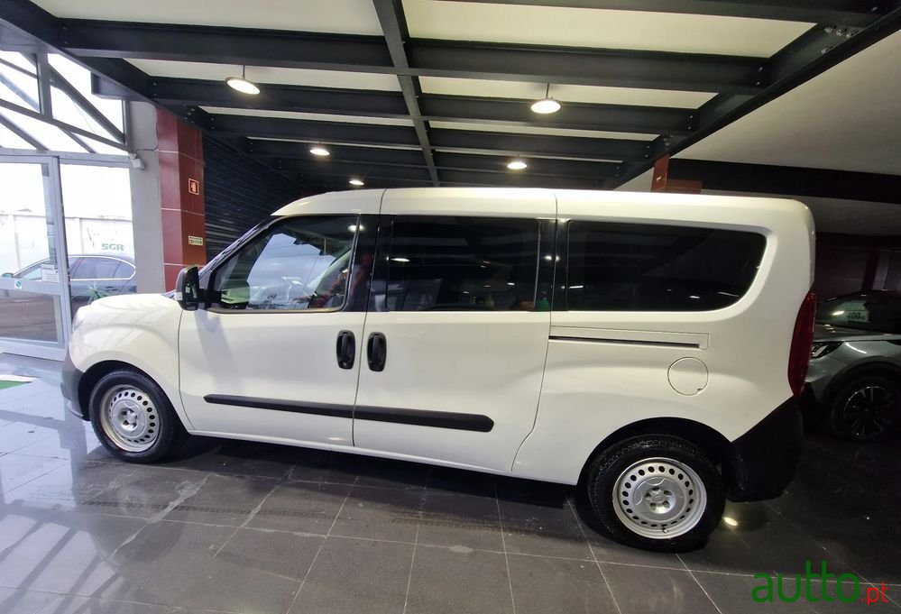 2017' Fiat Doblo Combi photo #3
