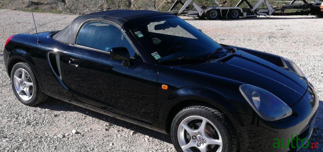 2000' Toyota MR2 photo #1