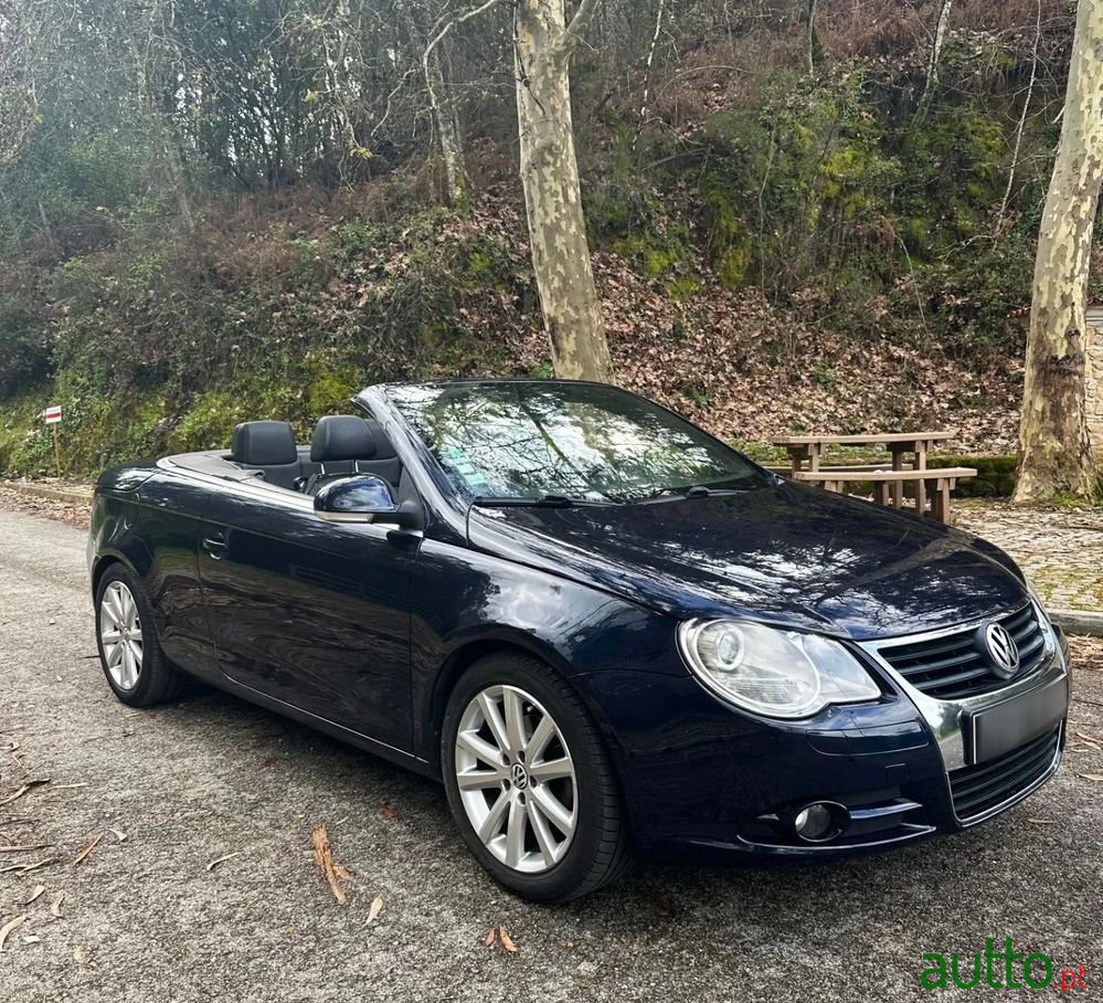2008' Volkswagen Eos photo #3