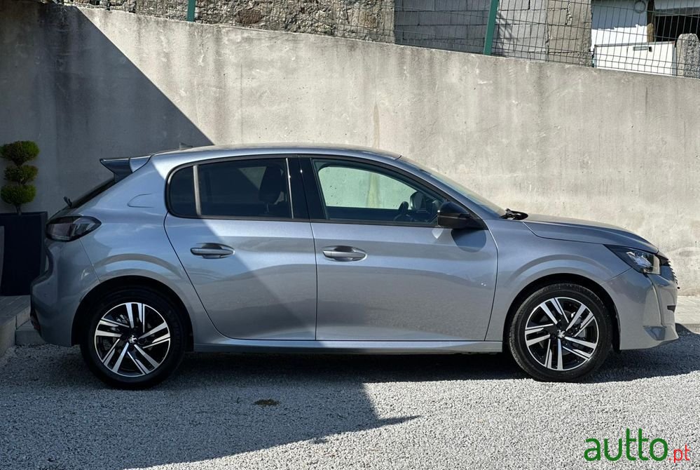 2023' Peugeot 208 photo #4