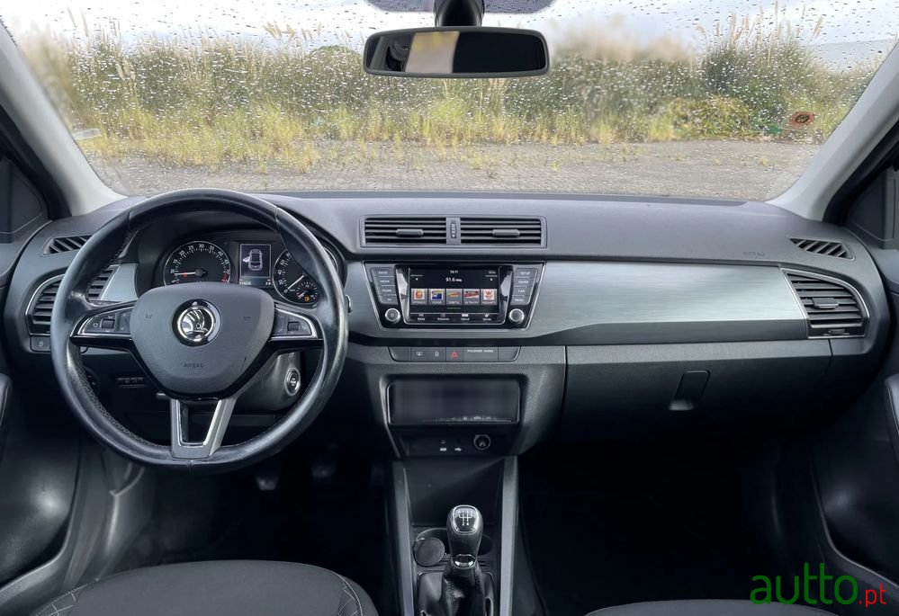 2015' Skoda Fabia 1.4 Tdi Style photo #3