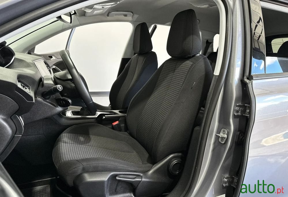 2020' Peugeot 308 Sw photo #6