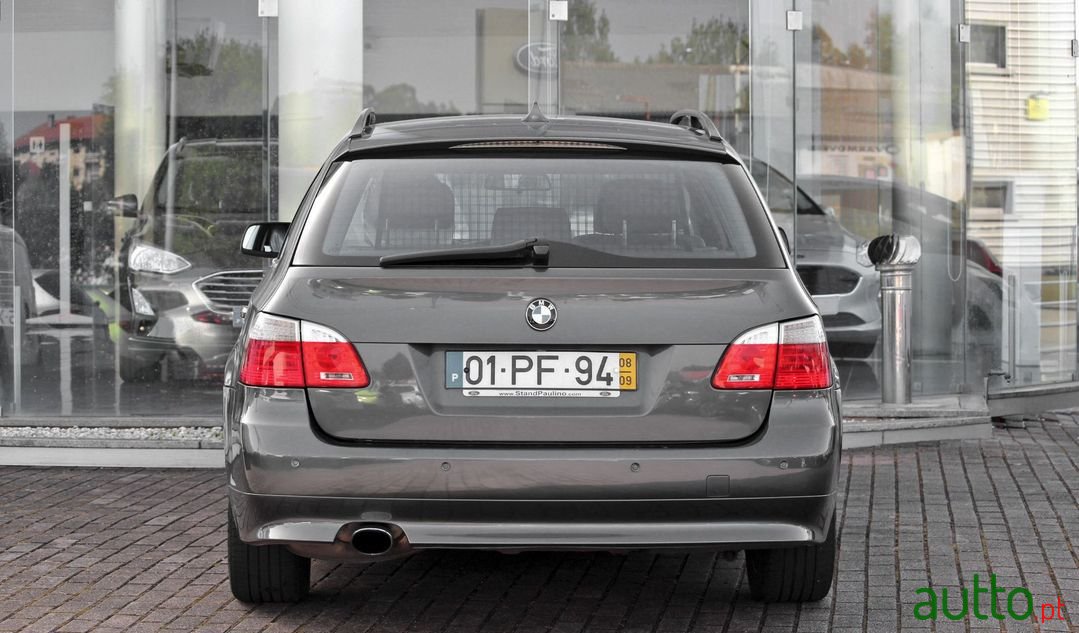 2008' BMW 520 Touring photo #3