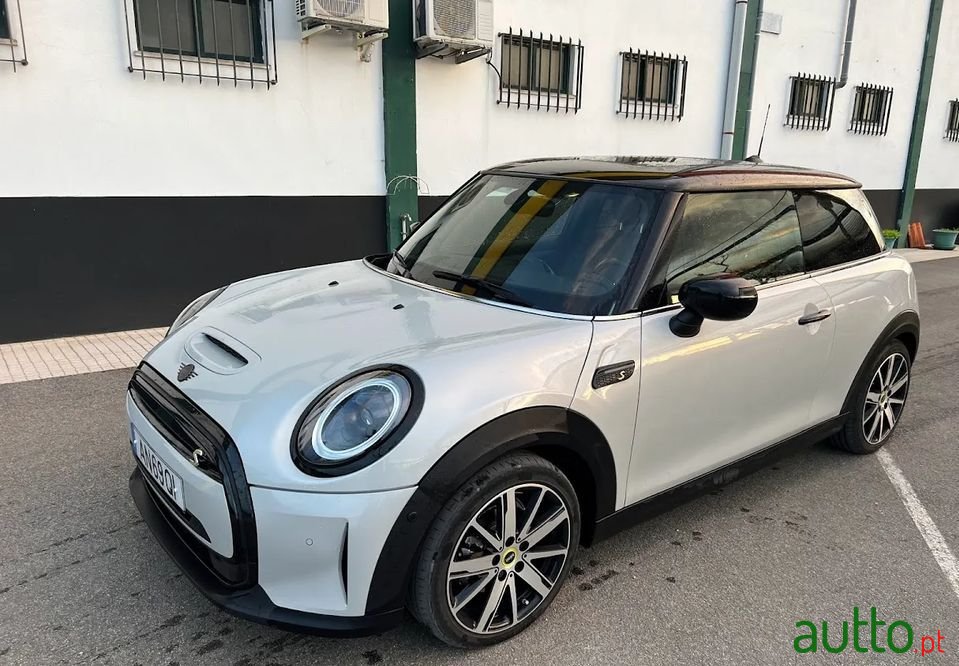 2022' MINI Mini Electric photo #2