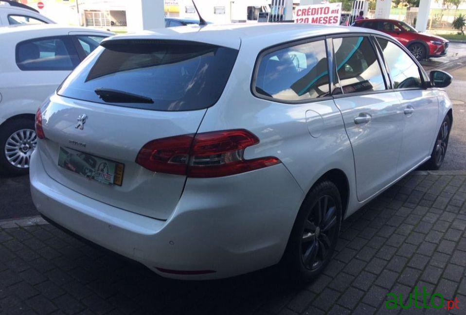 2015' Peugeot 308 Sw photo #2