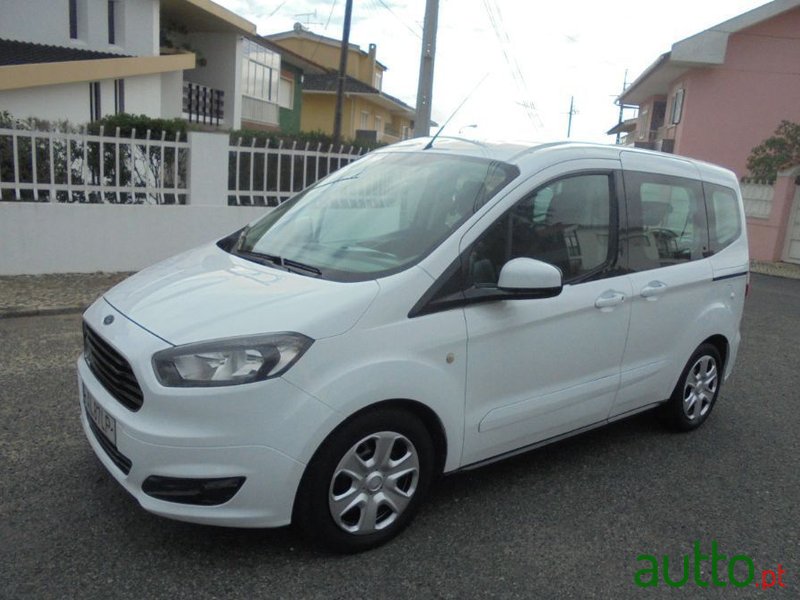 2015' Ford Tourneo Courier photo #3