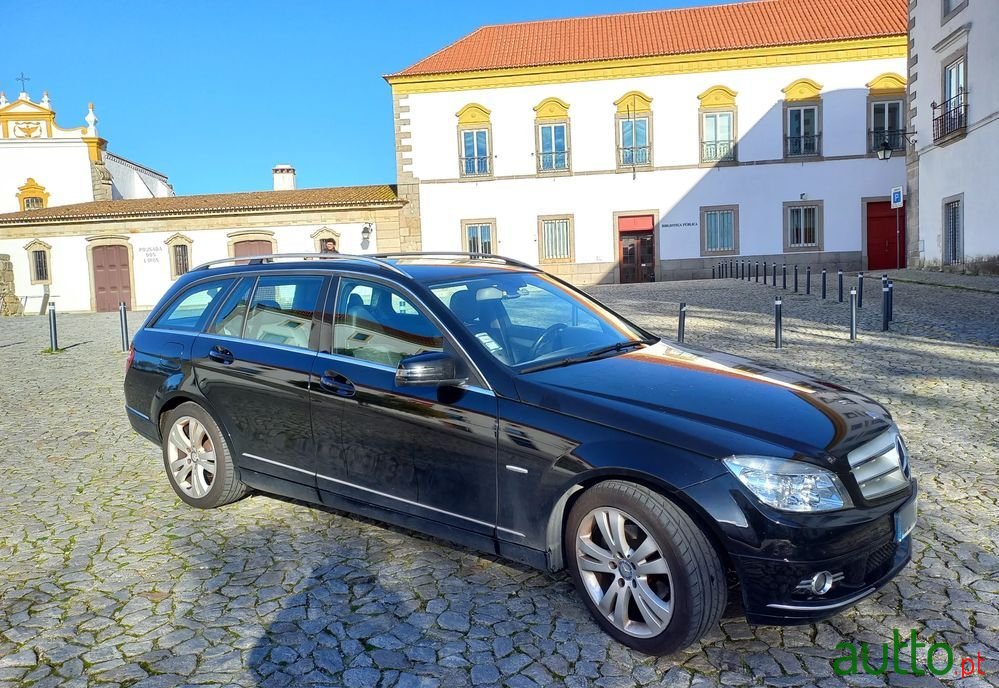 2008' Mercedes-Benz 200 photo #1