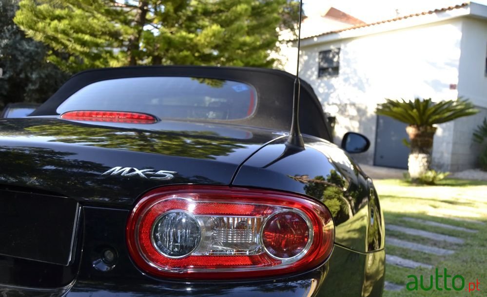 2010' Mazda MX-5 1.8 Mzr Center-Line photo #5