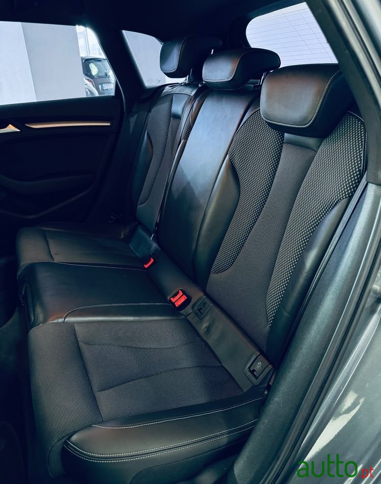 2014' Audi A3 Sportback photo #6