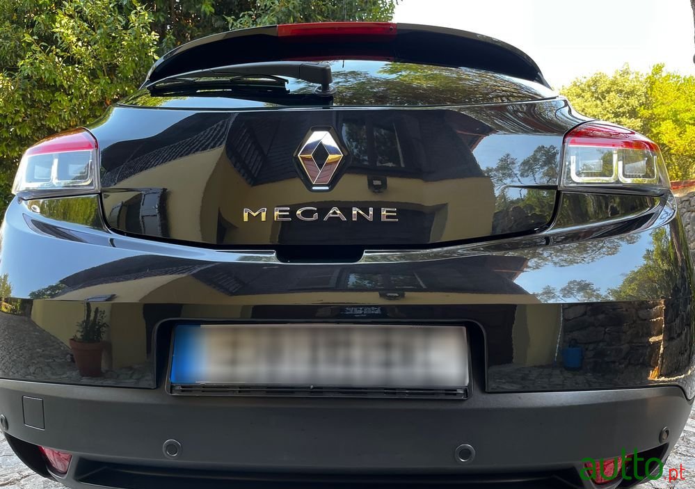 2010' Renault Megane photo #6