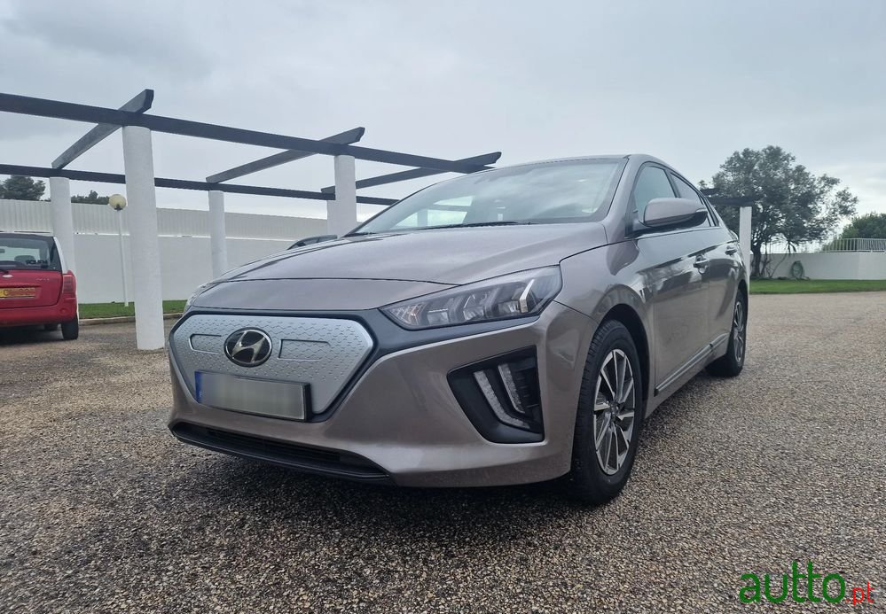 2021' Hyundai Ioniq photo #1