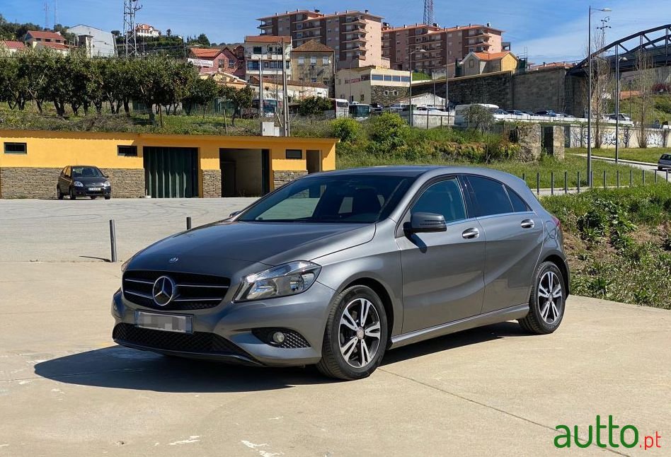 2015' Mercedes-Benz A-180 photo #4