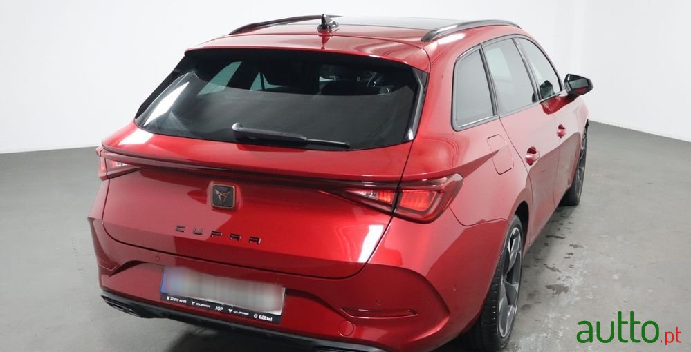 2023' Cupra Leon St 1.5 Etsi Mid Dsg photo #2