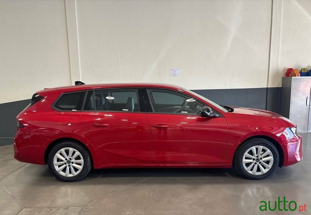 2024' Opel Astra 1.2 T Edition photo #4