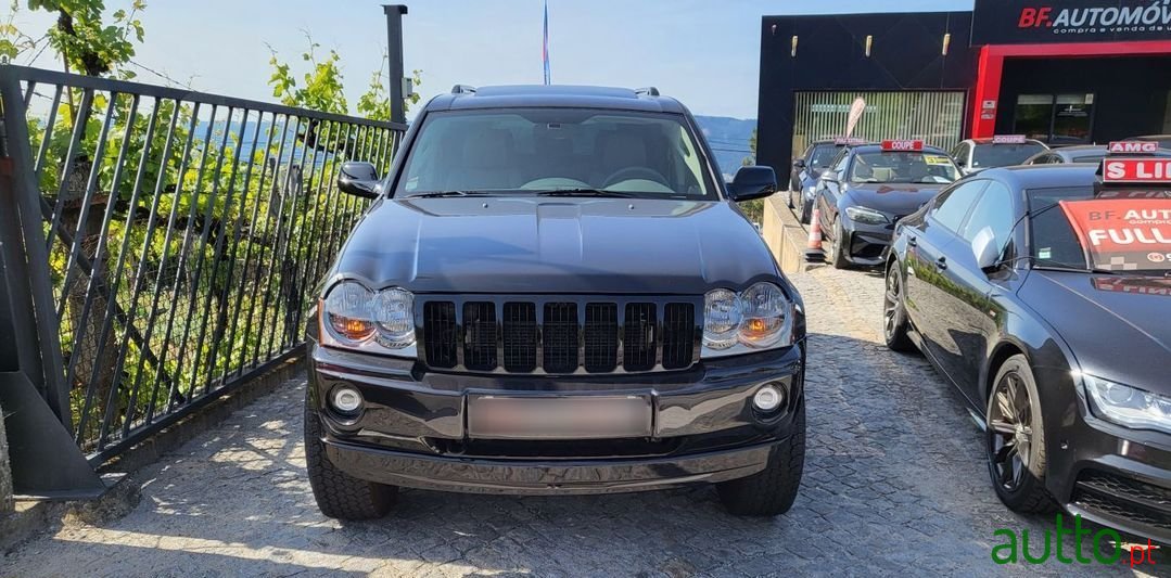 2005' Jeep Grand Cherokee photo #4