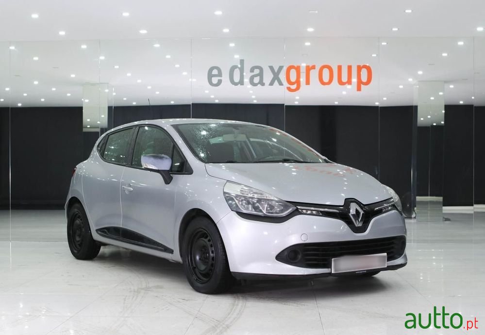 2013' Renault Clio photo #1