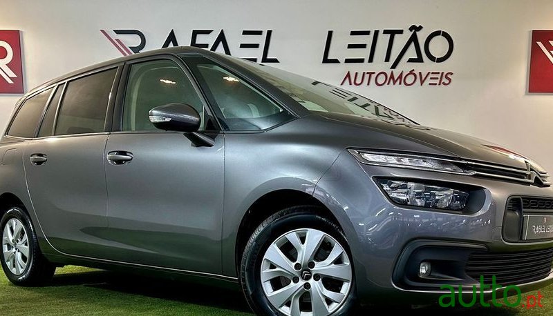 2020' Citroen C4 SpaceTourer photo #5