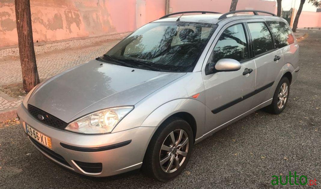 2004' Ford Focus Sw photo #3