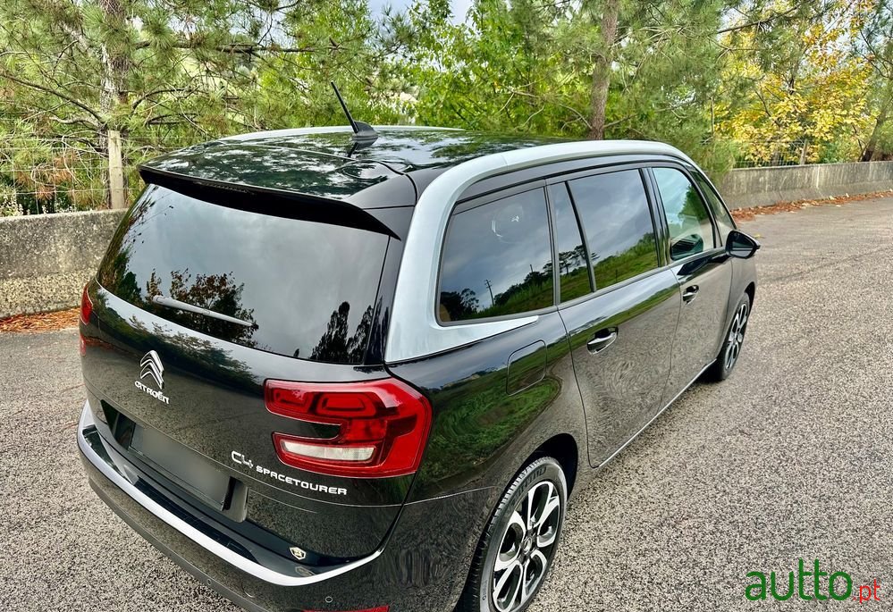 2020' Citroen C4 SpaceTourer photo #4