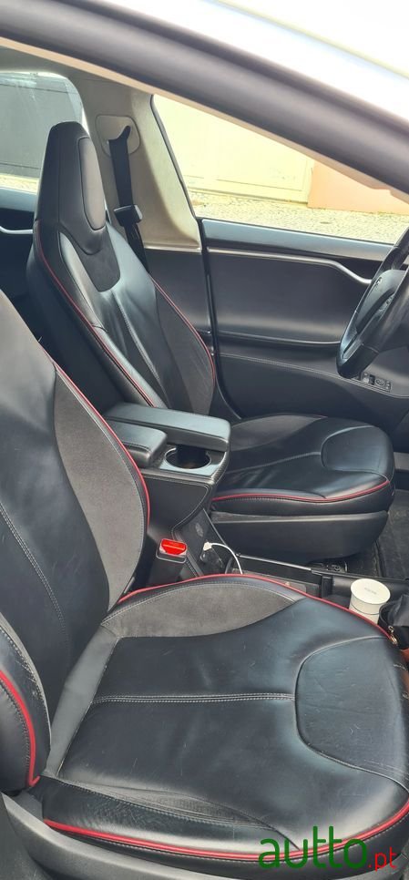 2014' Tesla Model S 85 Perfomance photo #3
