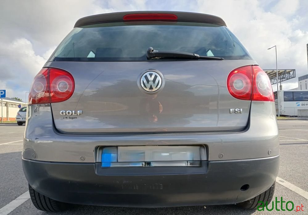 2005' Volkswagen Golf photo #3