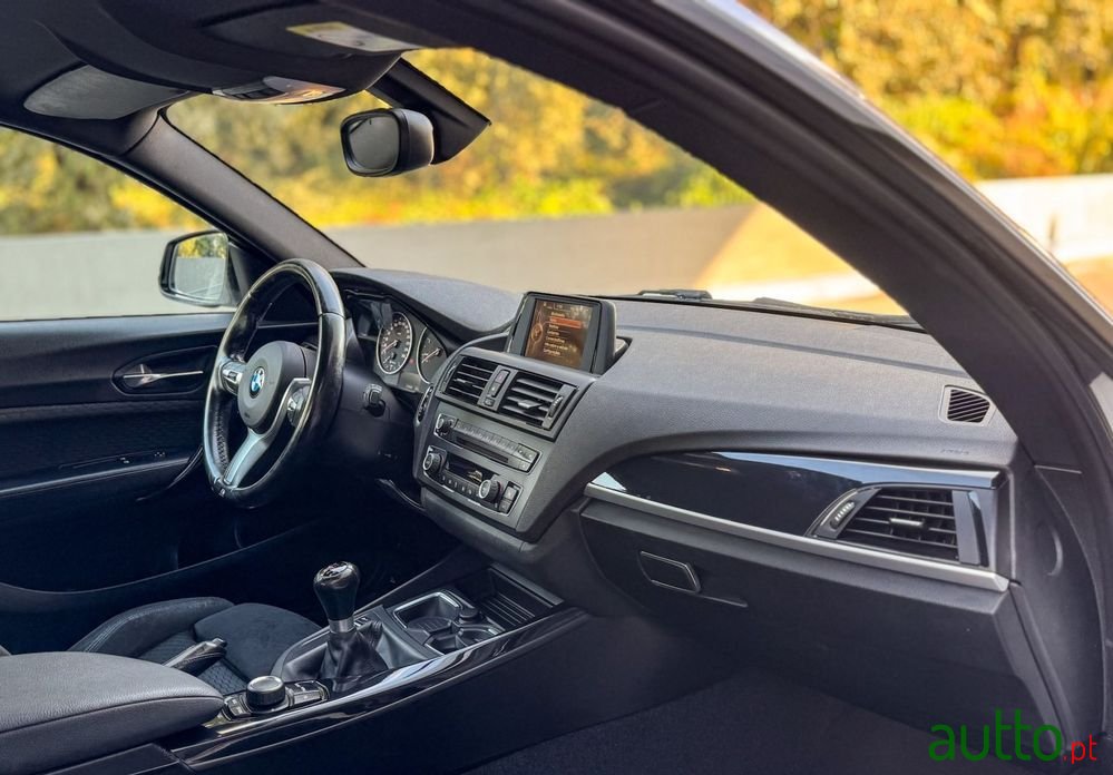 2014' BMW Série 1 D Pack M photo #2