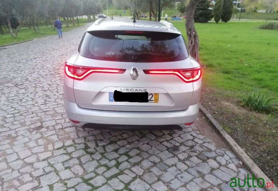 2017' Renault Megane Sport Tourer photo #5