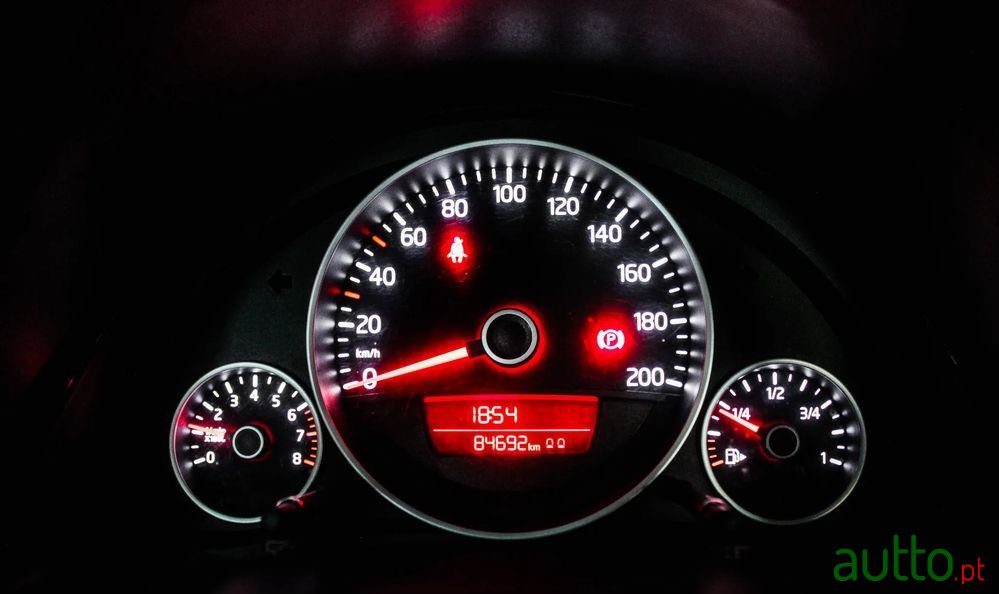2012' Volkswagen Up! photo #3