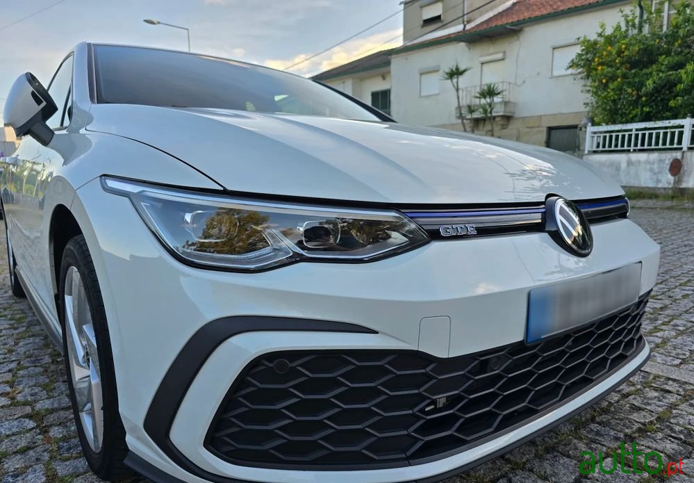 2021' Volkswagen Golf photo #2