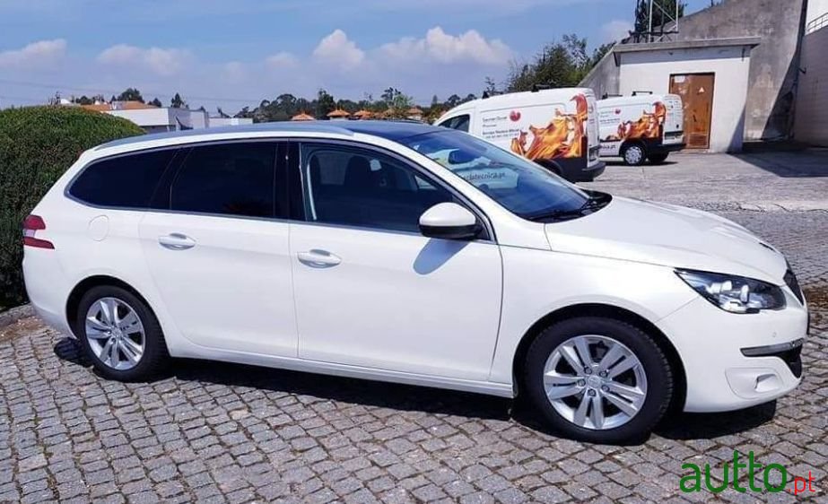 2015' Peugeot 308 Sw photo #4